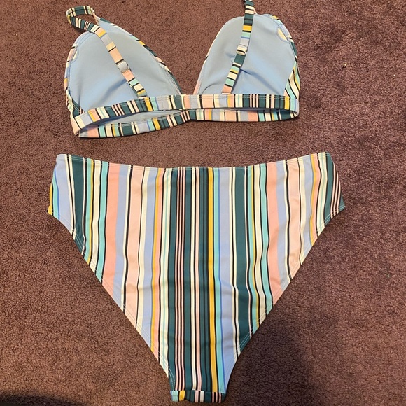 NWOT Forever21 striped high waisted bikini size 1x - Picture 2 of 4